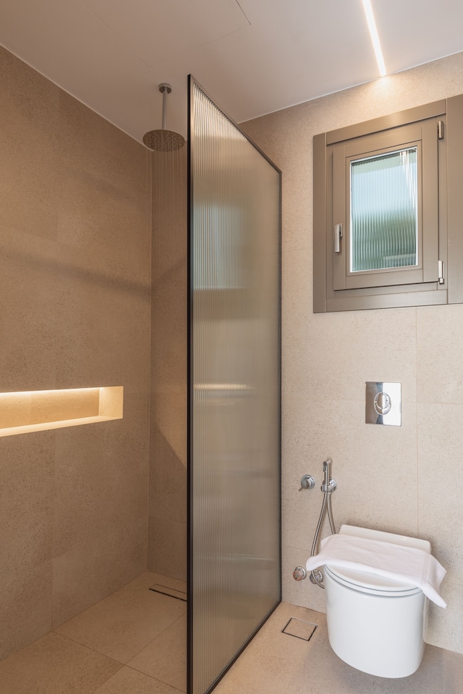 Deluxe Double Room, Sea View - Photo 16