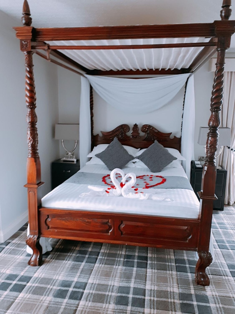Deluxe Suite - Photo 2