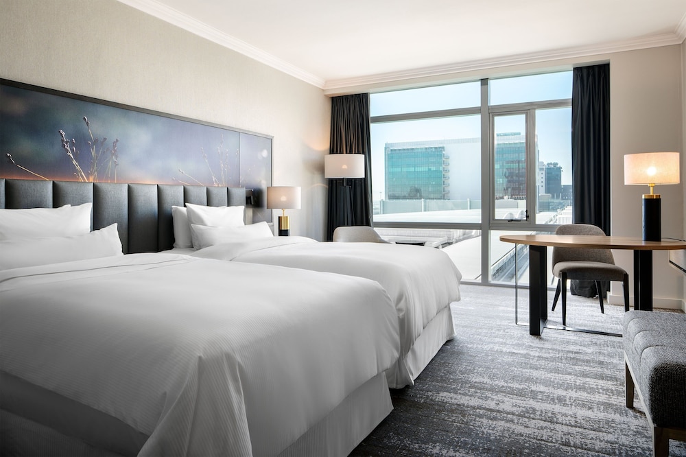 Westin, Executive Room, 2 Twin Beds - Photo 6