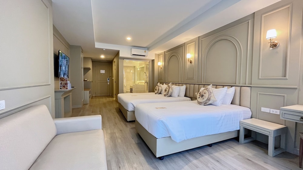 Premier Triple Room - Photo 9