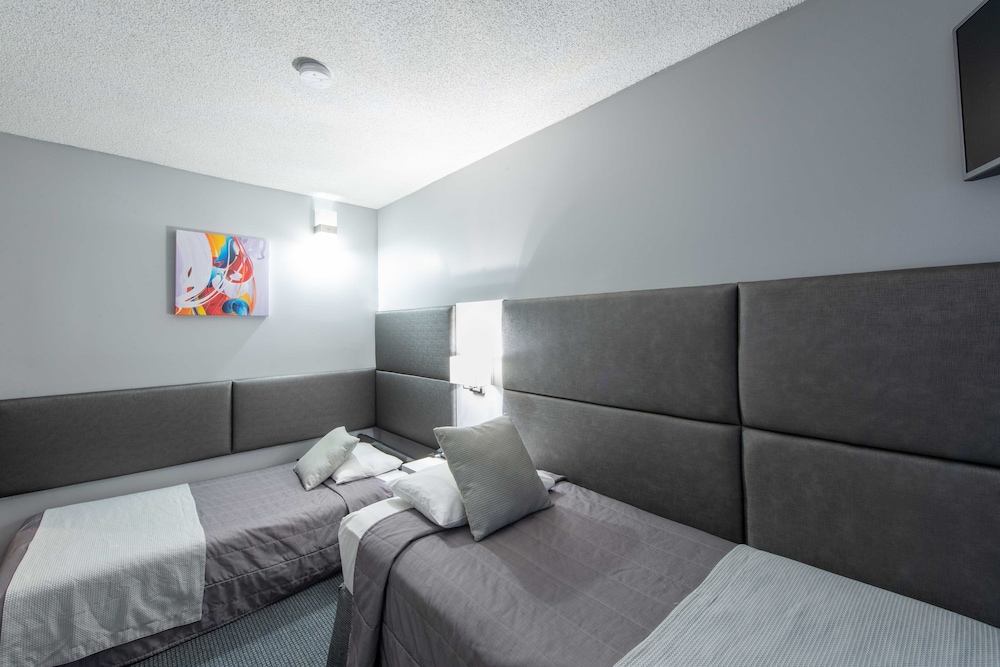 Room, 2 Twin Beds, Accessible - Photo 7