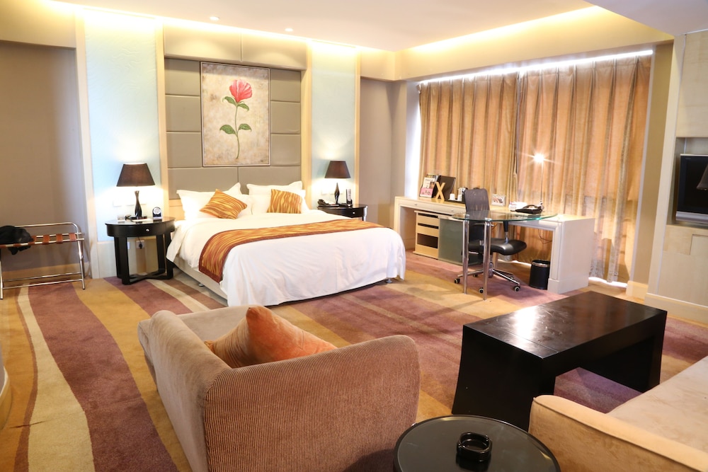 Deluxe Room - Photo 1