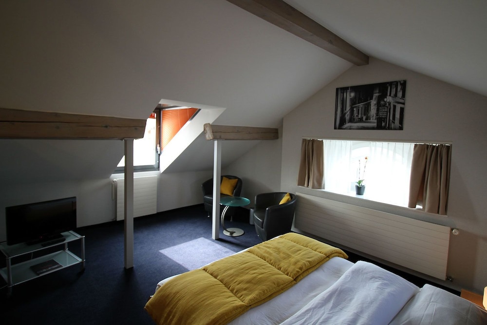 Deluxe Double Room, 1 Queen Bed photo 3