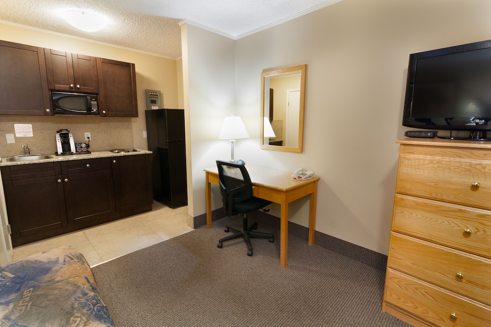Standard Room, 2 Double Beds, Non Smoking, Kitchen (Pet Friendly)