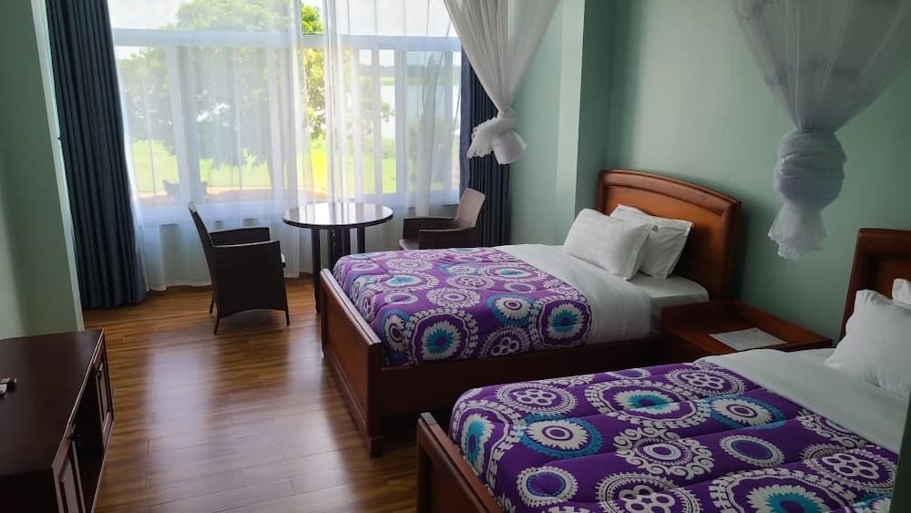 Deluxe Twin Room photo 2