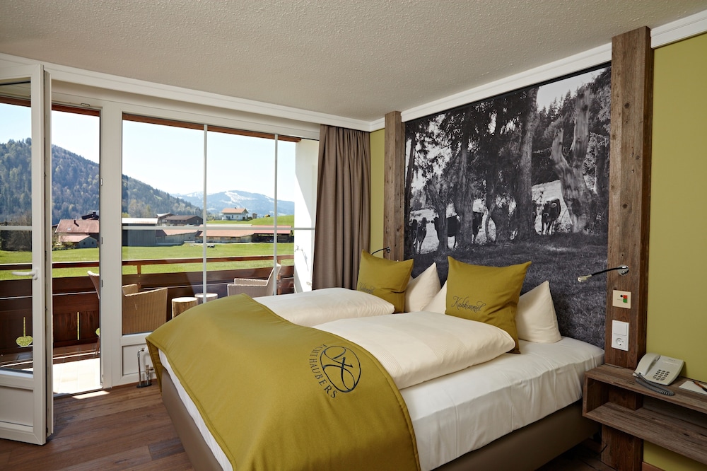 Design Apartment, 2 Bedrooms, 2 Bathrooms, Mountain View