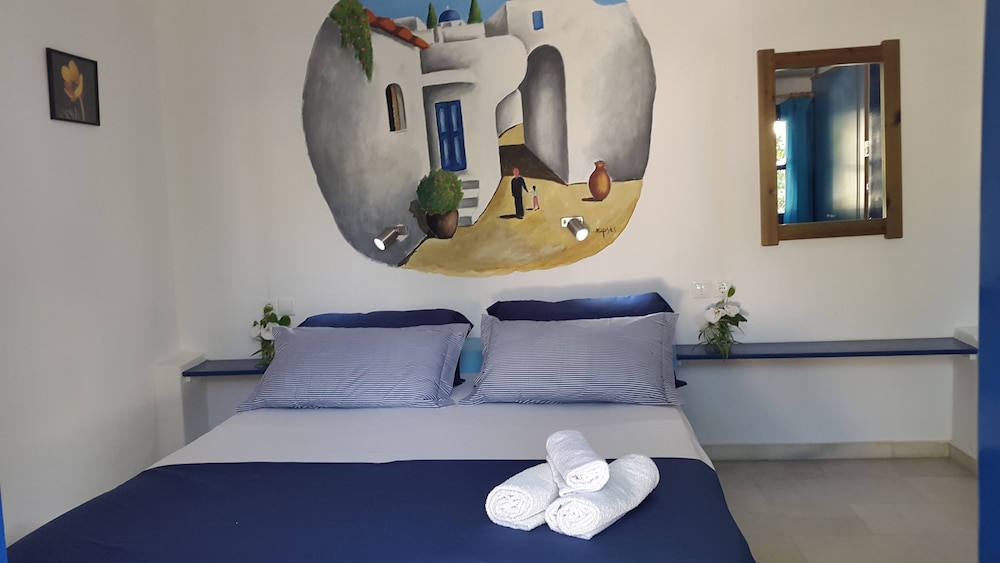 Economy Double Room photo 3