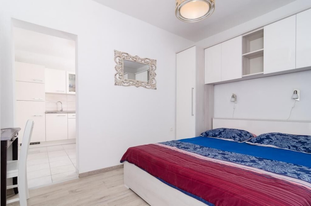 Apartment (One Bedroom Apartment with Shared Ter) photo 3
