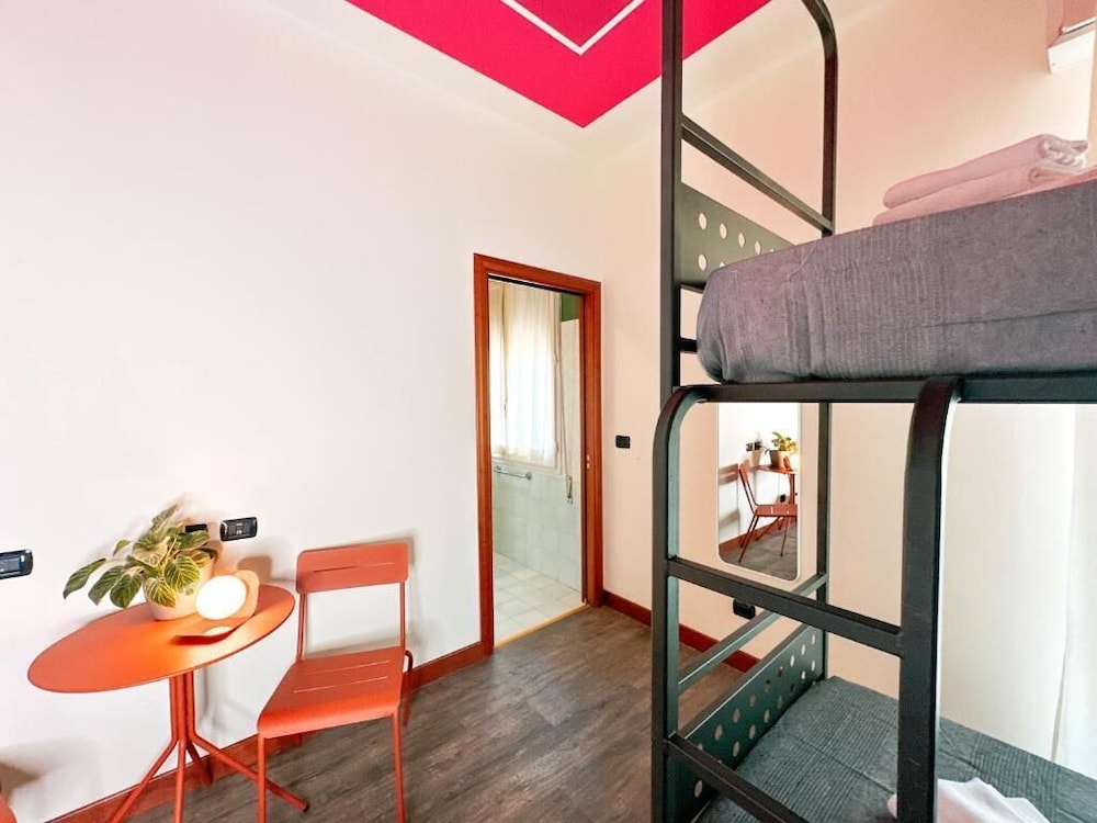 Shared Dormitory, Mixed Dorm