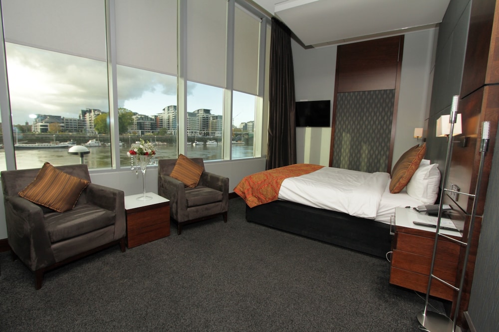 Premium Double Room, River View photo 3