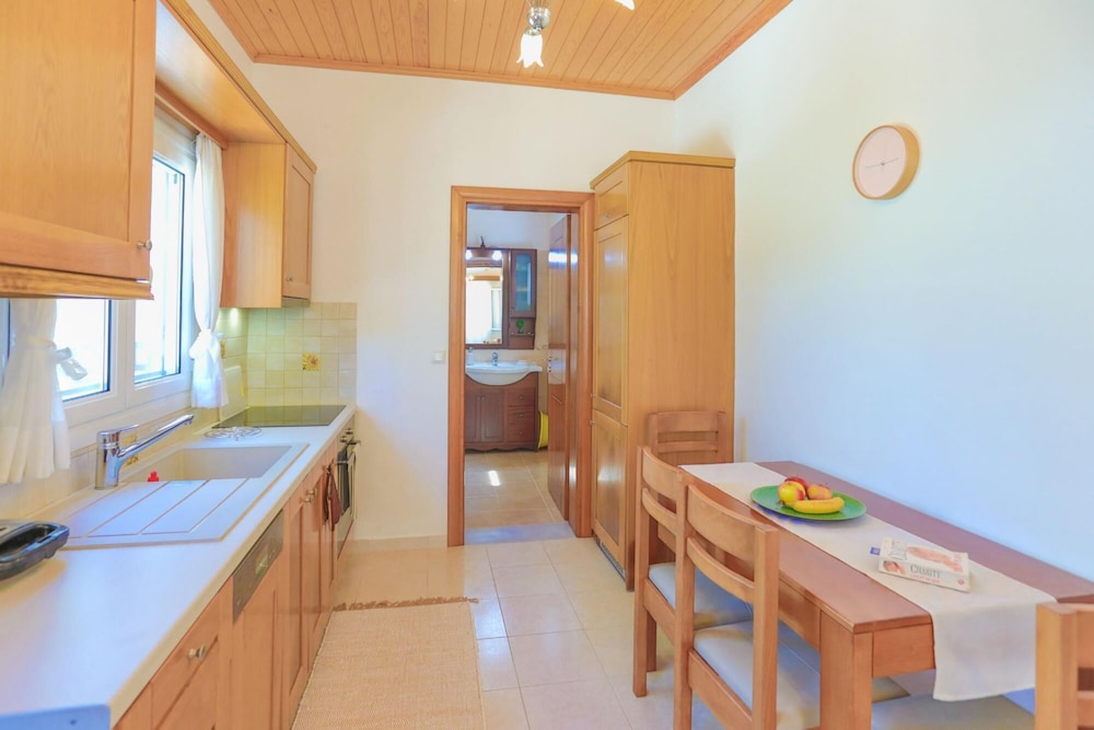 Villa photo 3