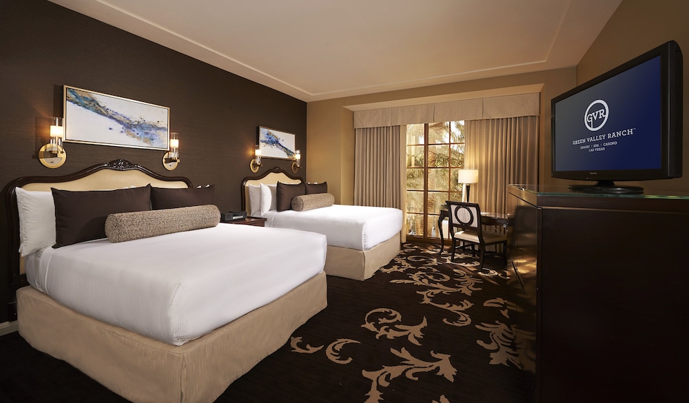 Deluxe Room, 2 Queen Beds photo 2
