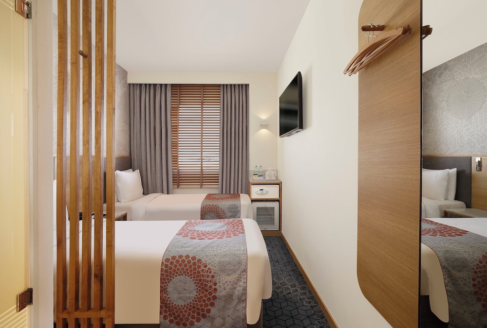 Standard Room, 2 Twin Beds, City View (High Floor) photo 3