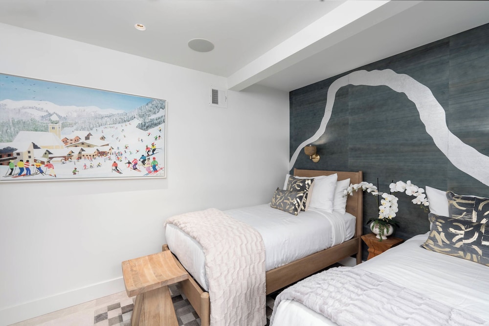 Luxury condo, 4 bedrooms