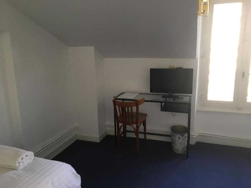 Triple Room, Multiple Beds, Non Smoking photo 3