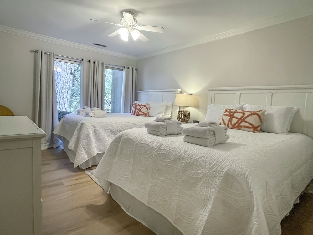 Villa, Multiple Beds, Kitchen (62 Fairway Lane)