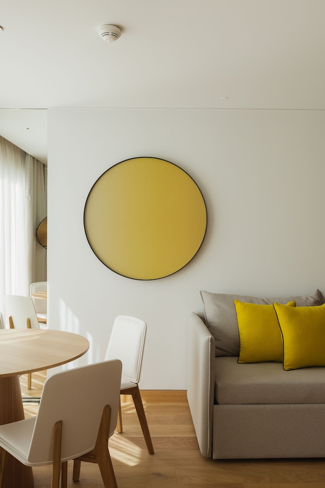 Family Suite, City View