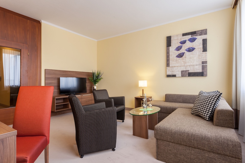 Suite, 1 Double Bed (Cozy Sitting Corner) - Photo 9