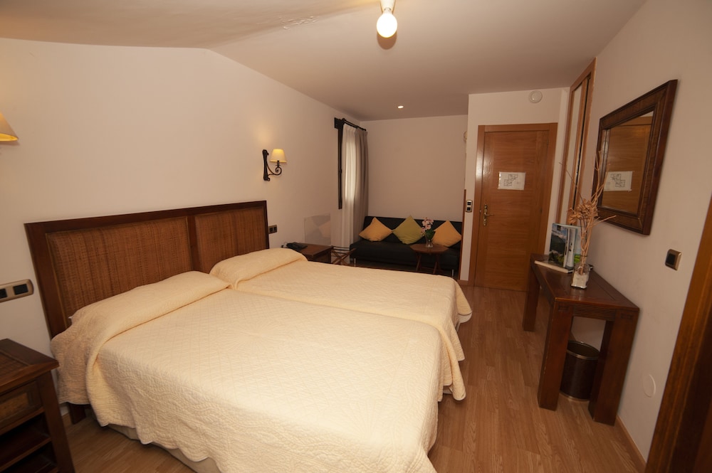 Standard Double Room - Photo 1