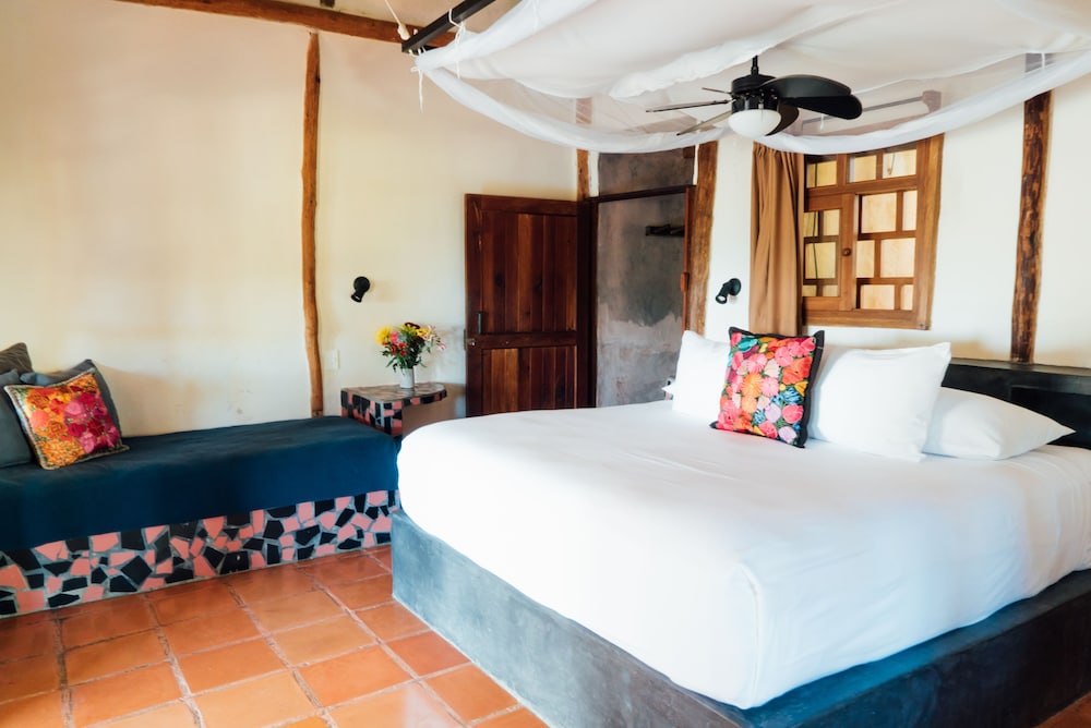 Habitación Clásica, Vista Parcial al Mar, Playa