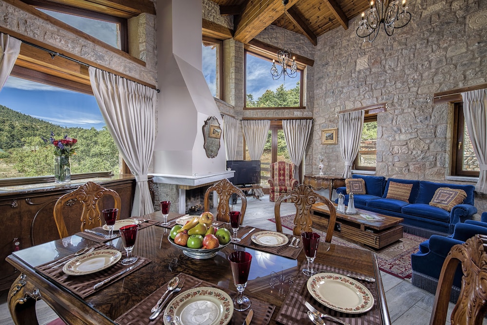 Deluxe Chalet, 2 Bedrooms (Thyia) photo 1