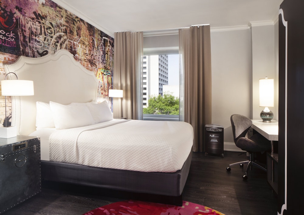 Standard Room, 1 King Bed (Air Purifier) - Photo 1