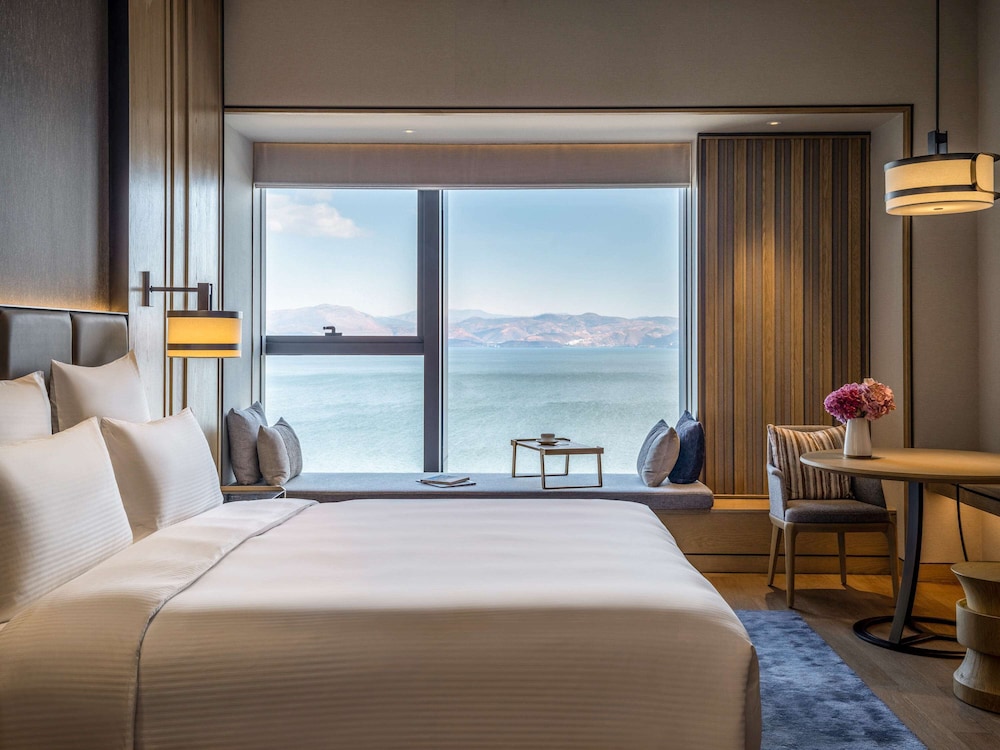 Deluxe Room, 1 King Bed