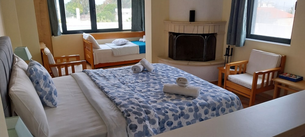 Parthenon Superior Double Room photo 1