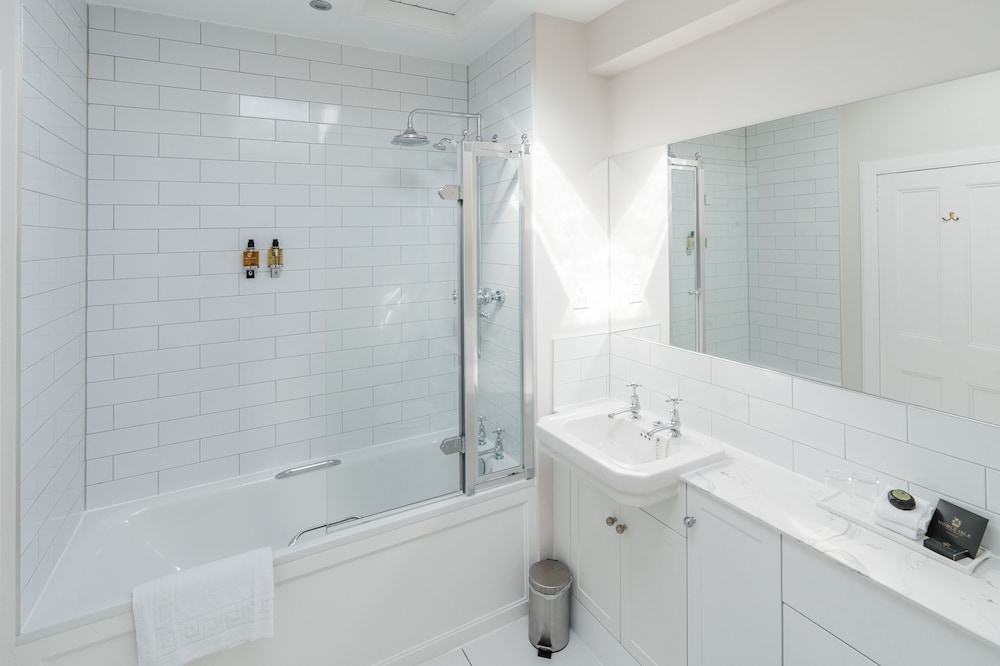 Standard Room (Double-Twin) - Photo 5