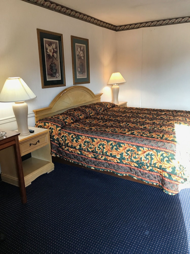 Standard Room, 1 King Bed, Smoking