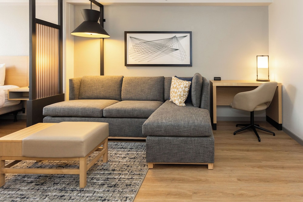 Room, 1 King Bed (High Floor) - Photo 6