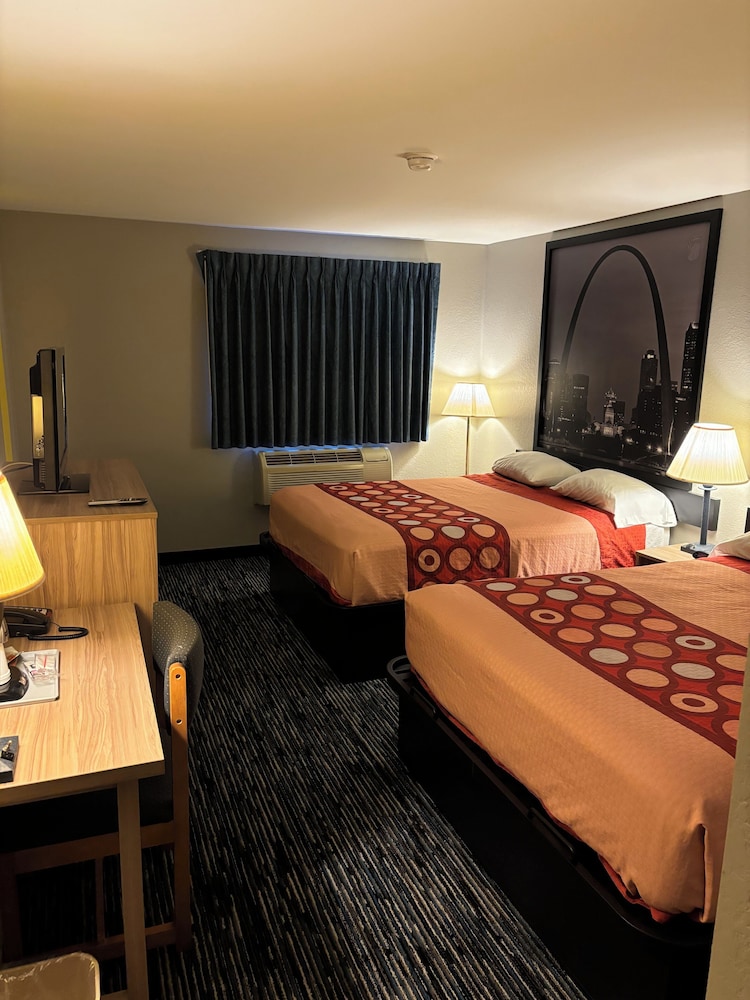 Deluxe Room, 2 Queen Beds, Non Smoking - Photo 1