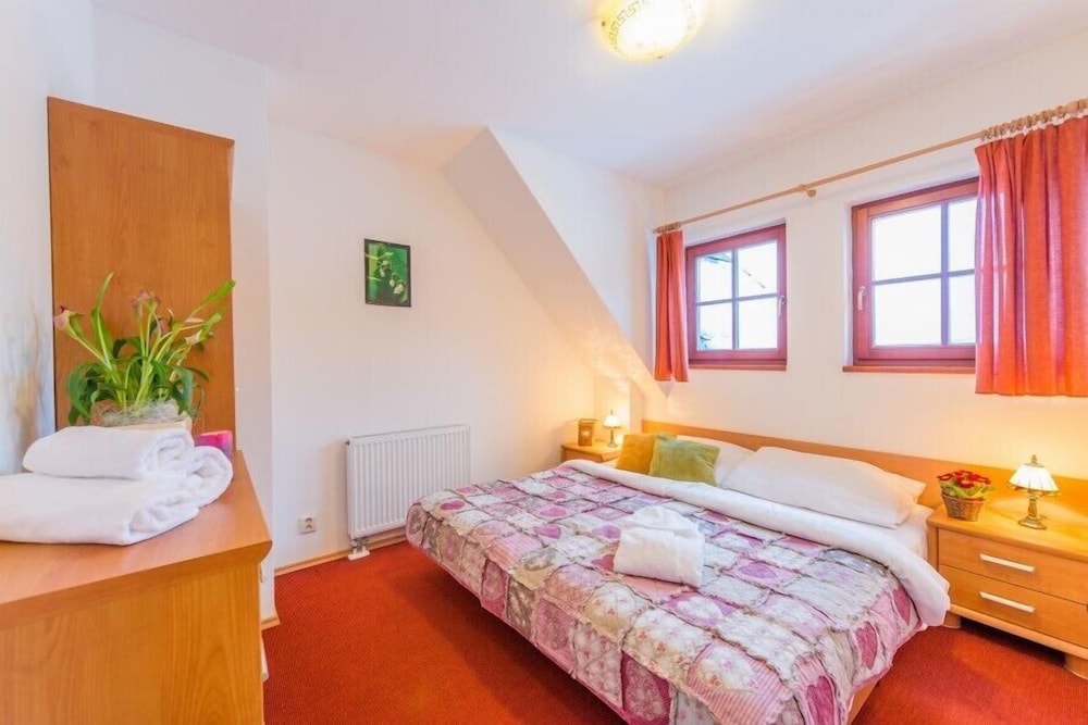 Double Room (2 extra beds)