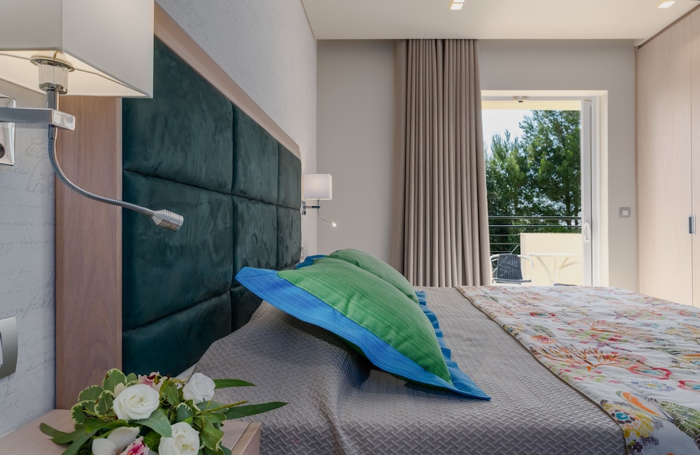 Superior Double or Twin Room, Garden View - Photo 1