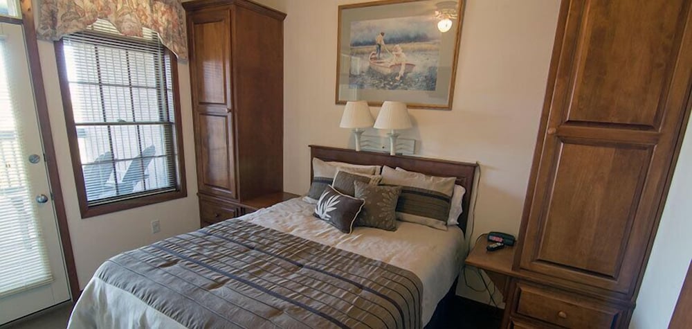 Condo, 3 Bedrooms photo 2