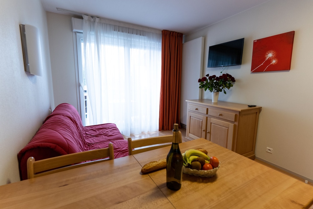 Apartment, 1 Bedroom, Kitchenette - Photo 3