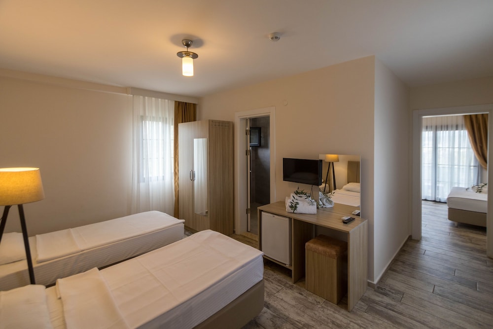 Suite, Garden View photo 1