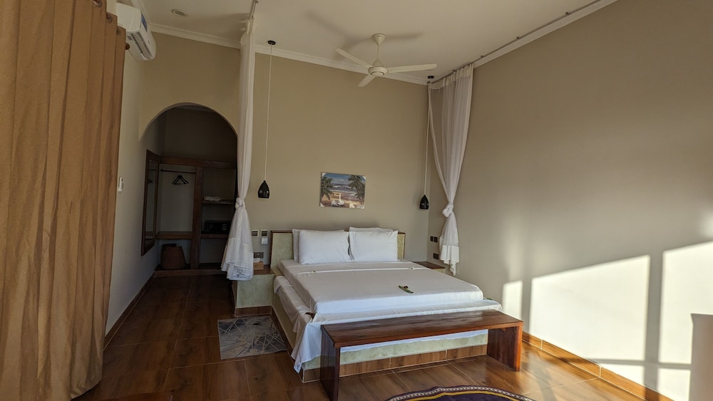 Standard Double Room, 1 Double Bed, Pool Access, Pool View