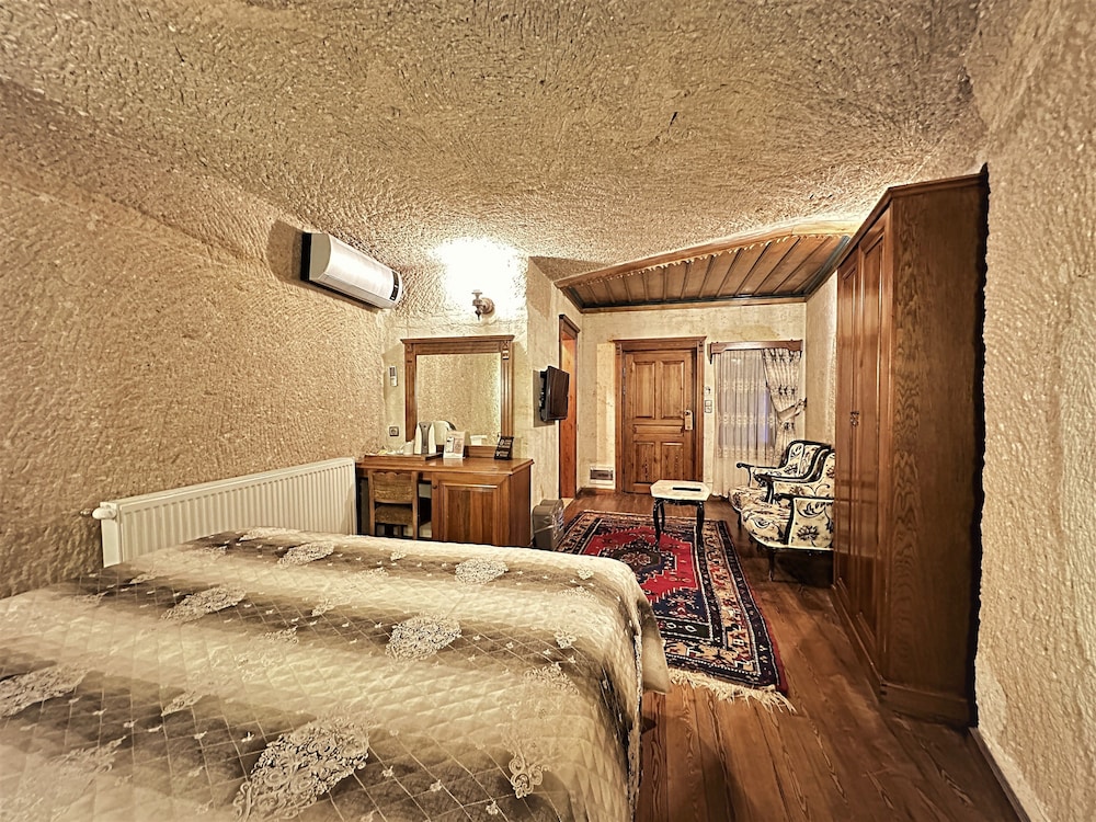 Budget Cave Room - Photo 2