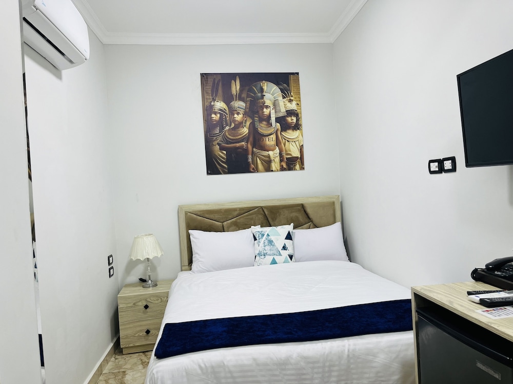 Economy Double Room photo 2