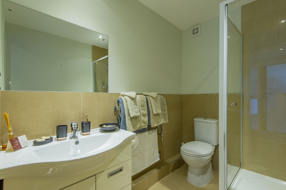 Luxury Room 2 with Ocean View and Private Spa photo 3