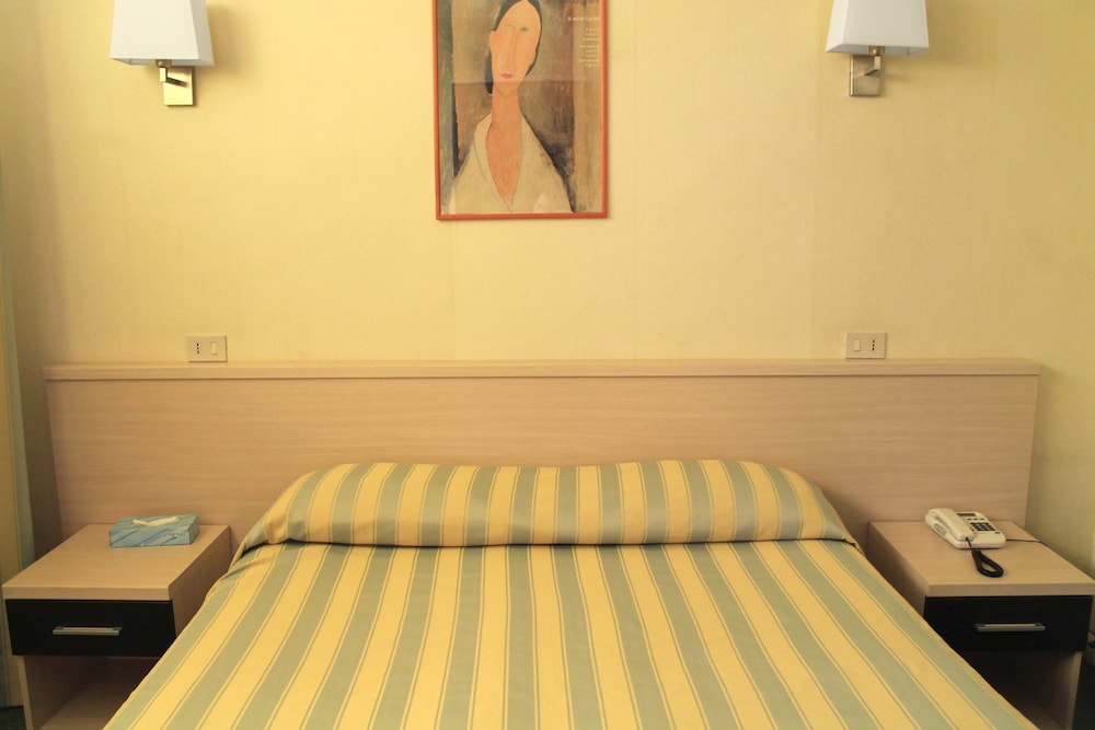 Classic Single Room, 1 Twin Bed photo 3