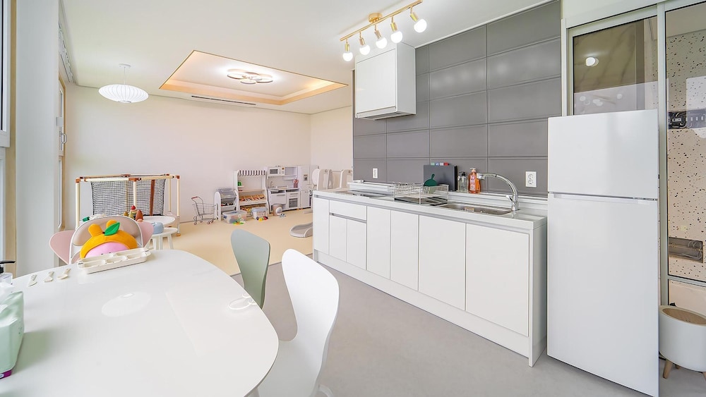 Basic Room, 1 Bedroom (Pandagom(1Cheung/Oceanview)-Kidsroom) - Photo 14