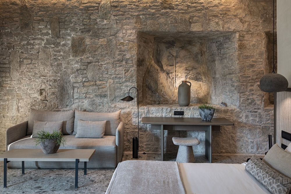 STONE Suite with Private Pool and Garden View - Photo 1