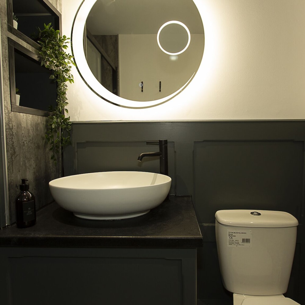 Double or Twin Room, Ensuite, Sea View photo 3