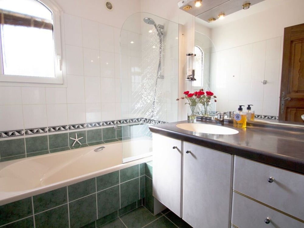 Villa photo 3