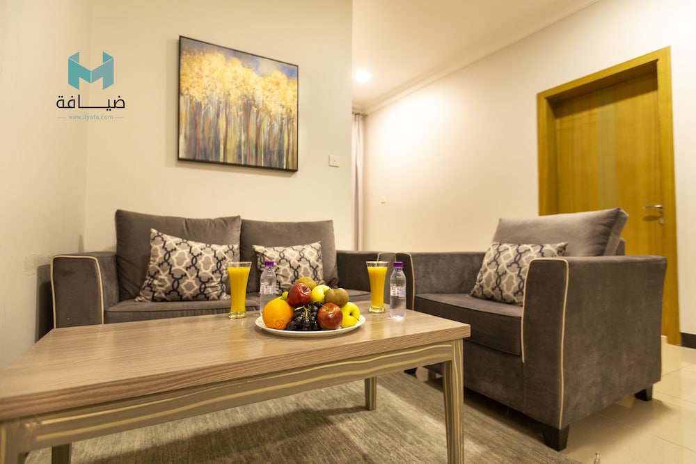 Two Bedroom Apartment - Photo 4