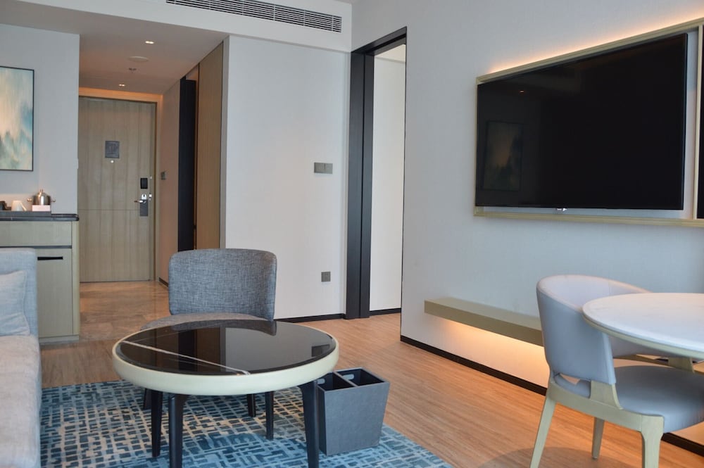 Classic Suite, 1 Bedroom - Photo 8