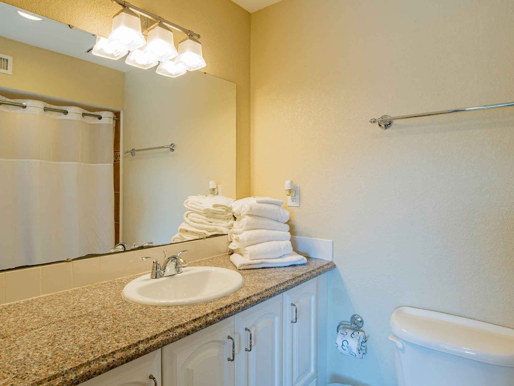 Condo, Multiple Beds, Balcony (#Villa & Studio - No Pets) photo 2