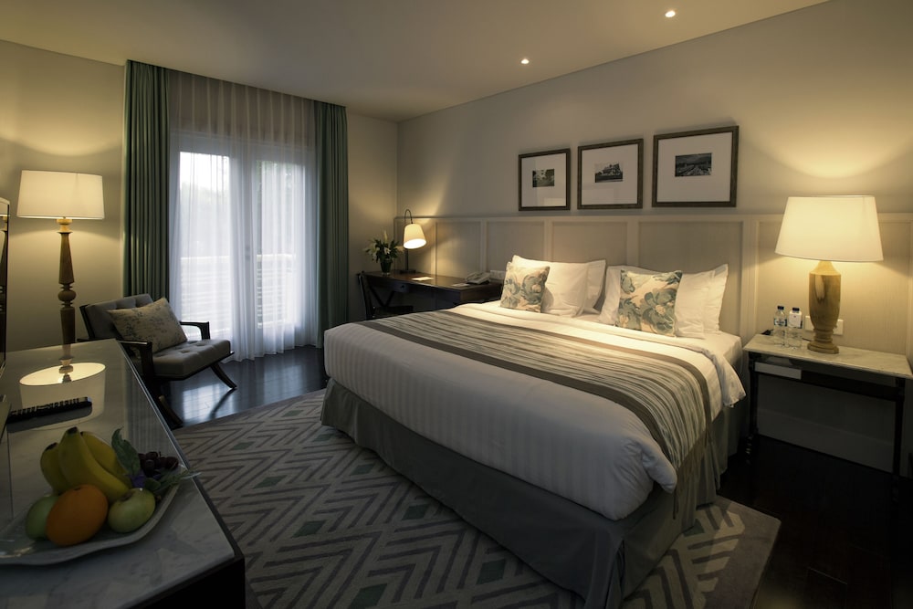 Premium King Room photo 1